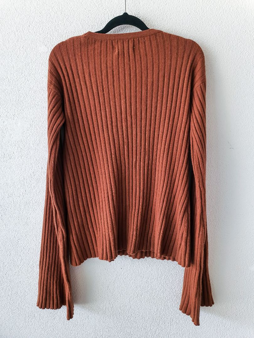 Commoners top XS
