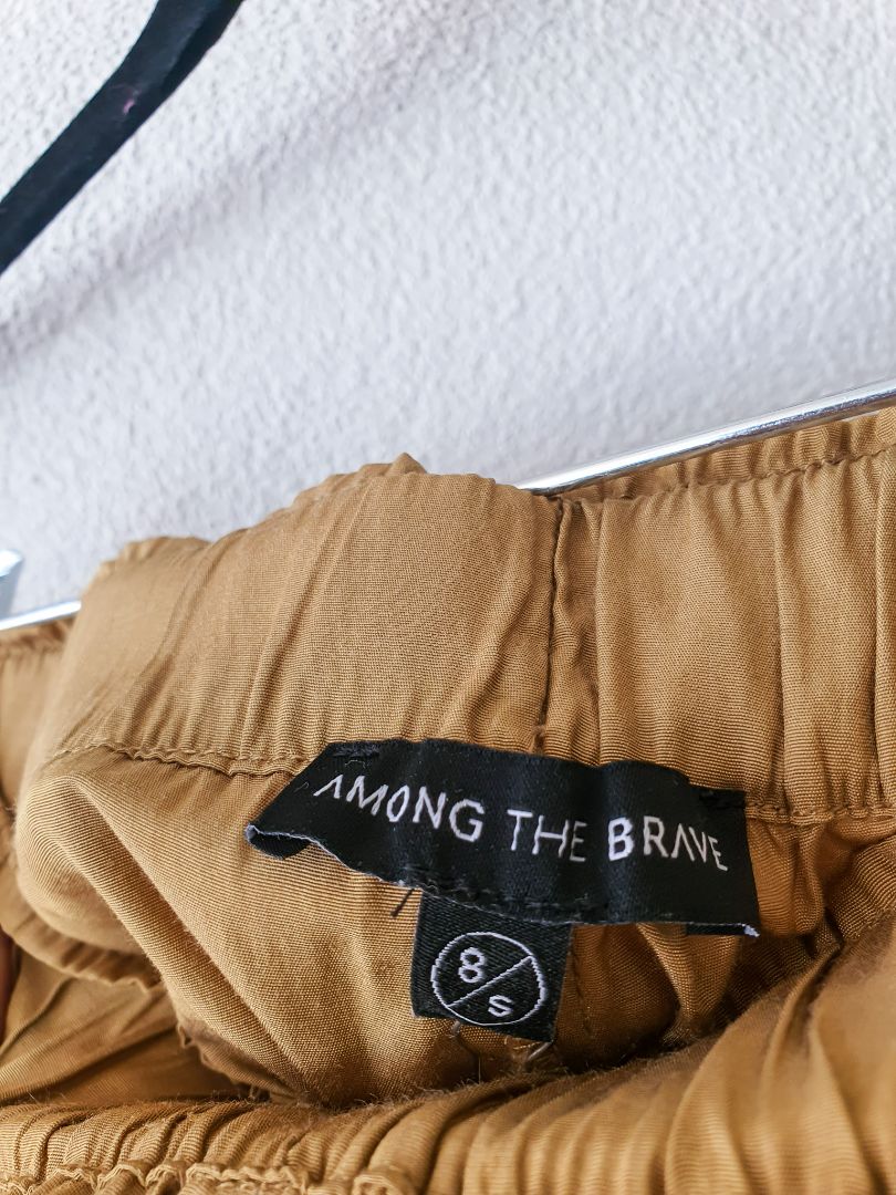 Among The Brave Pants XS