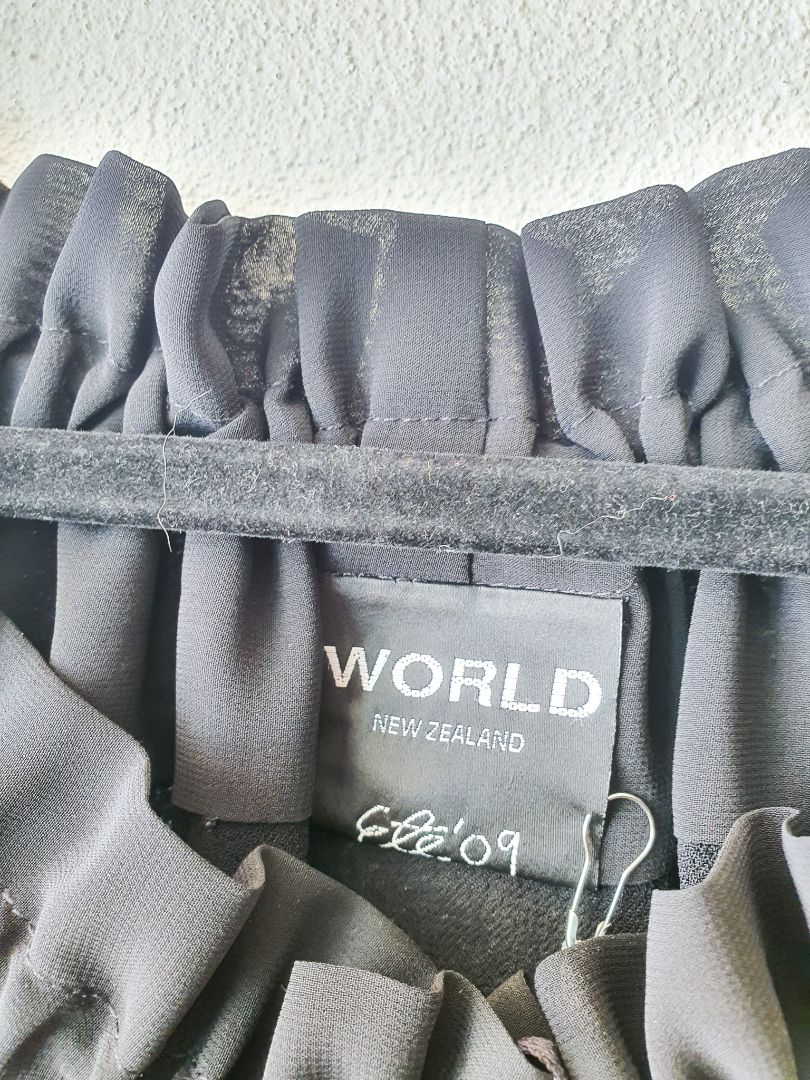 World Dress M