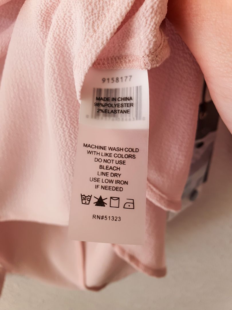 Vince Camuto top M