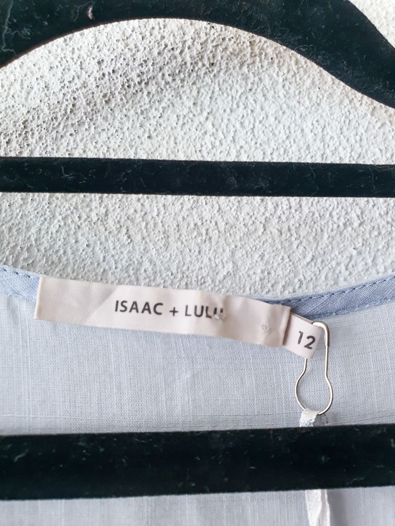Isaac + Lulu top M