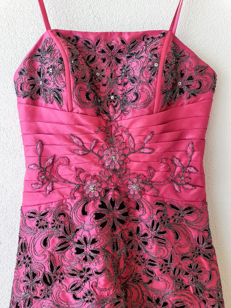 Dress M