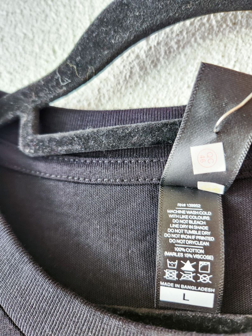 As colour top L