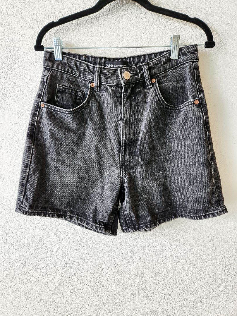 Zara Shorts M