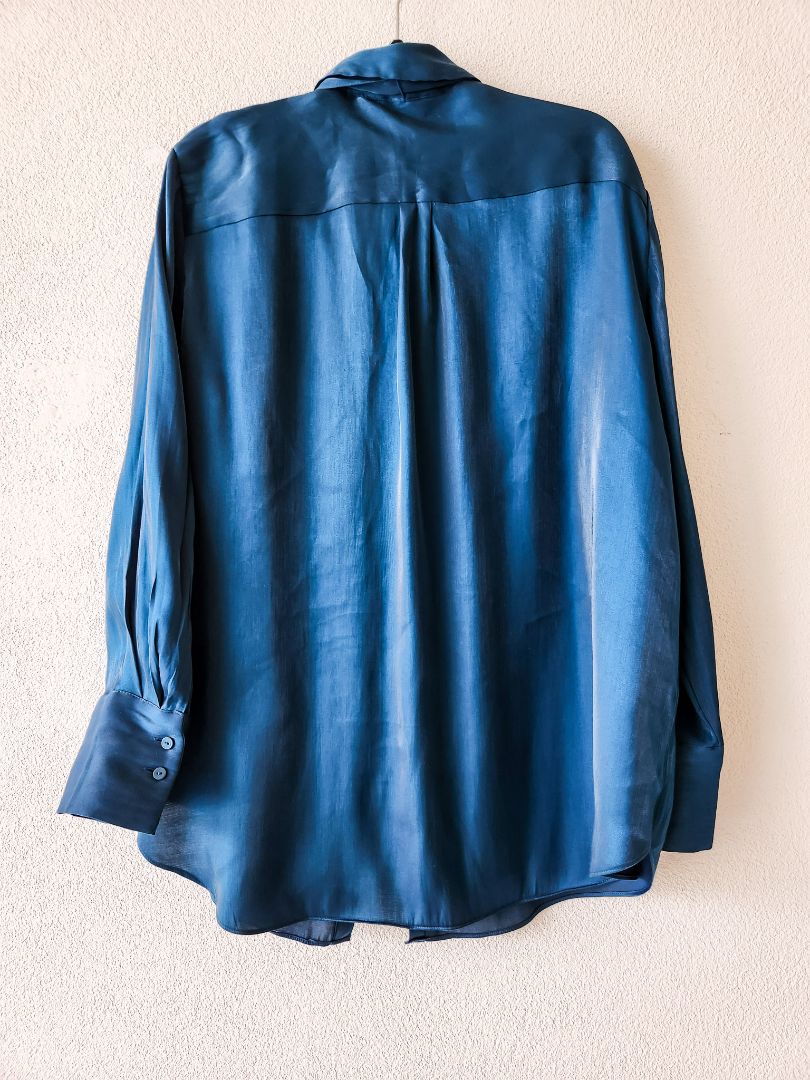 Marks &amp; Spencers UK top M