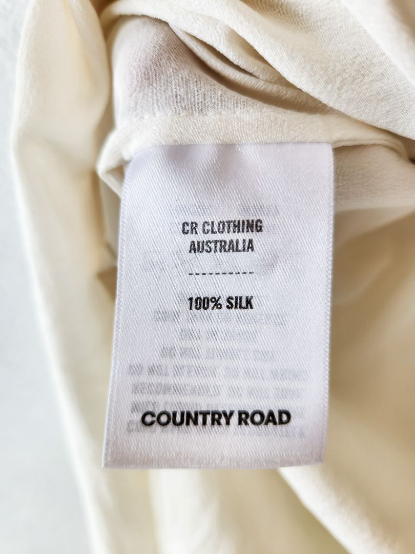 Country Road Dress M