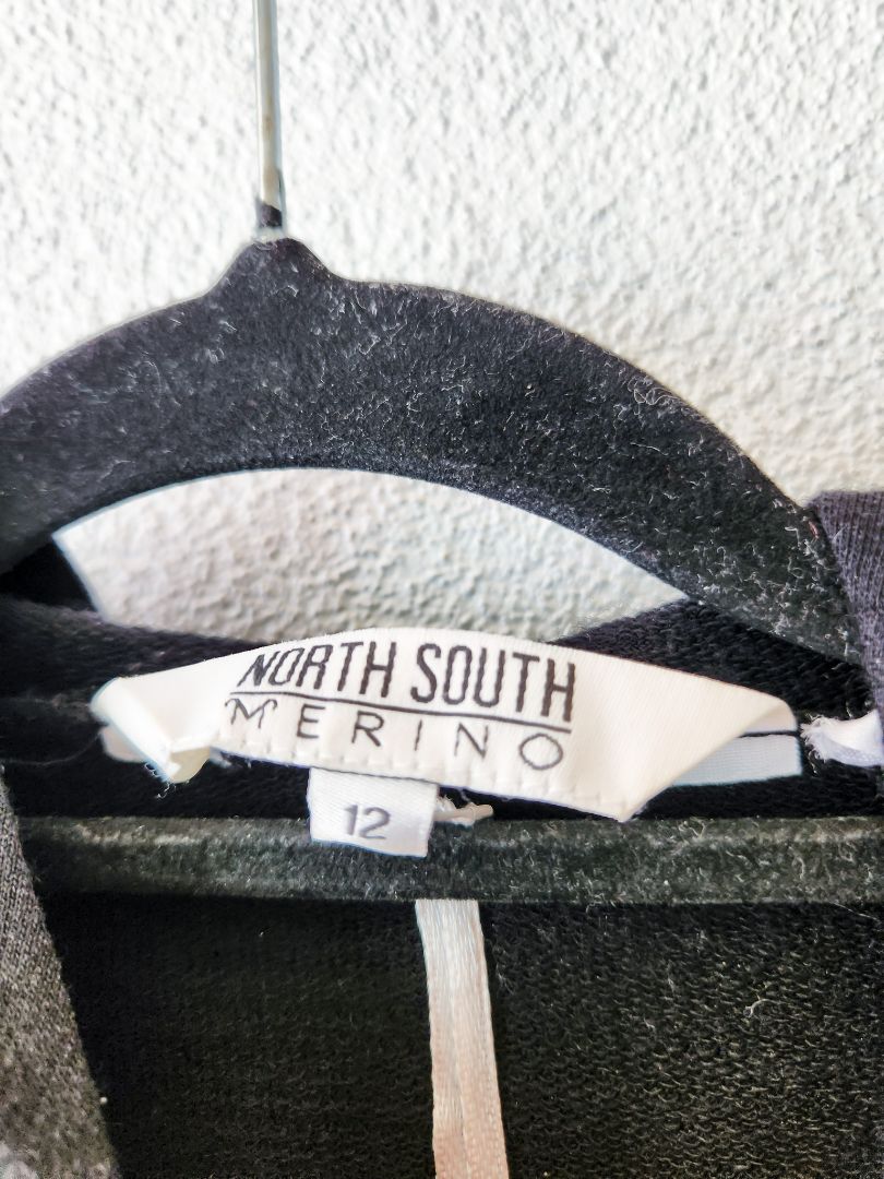 North South top M