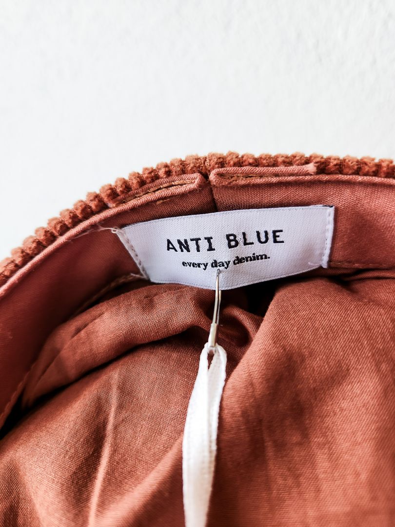 Anti Blue Hat OS