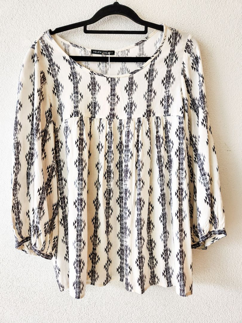 Helen Cherry top M