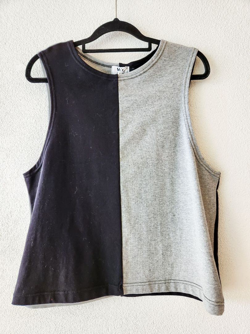 Sly &amp; Co top L