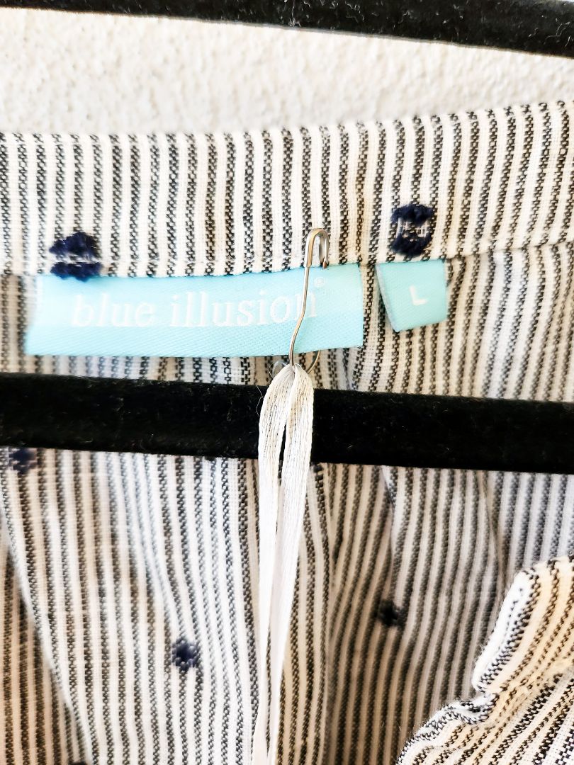 Blue Illusion top L