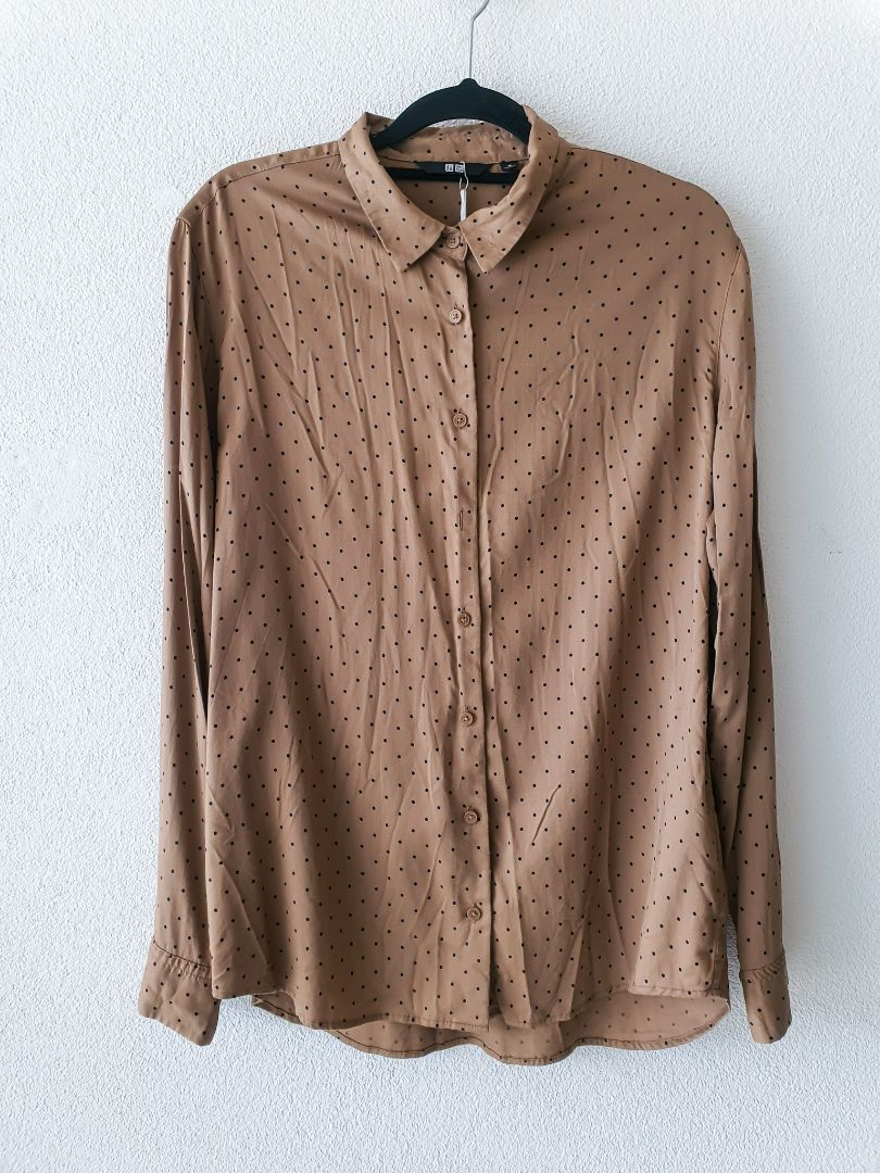 Uniqlo top M