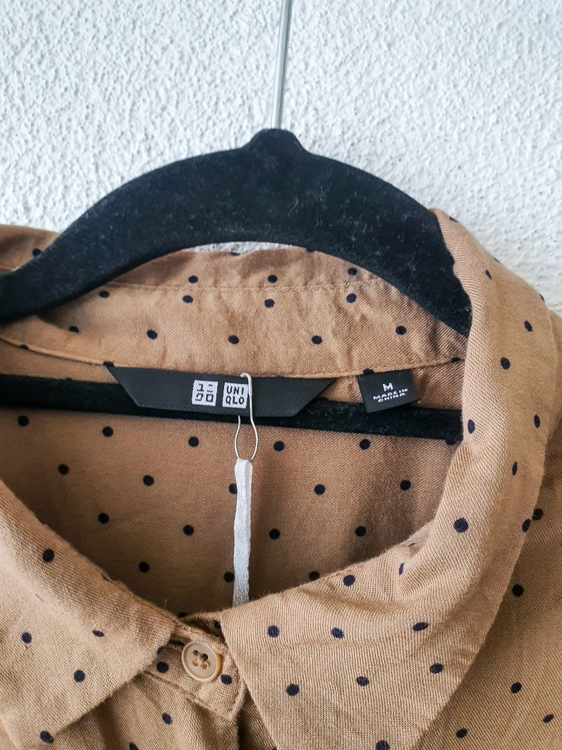 Uniqlo top M