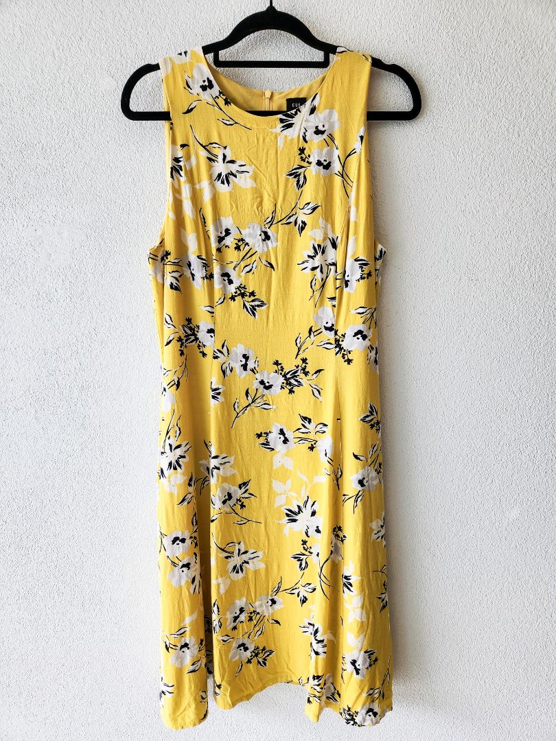 Cue City Dress M