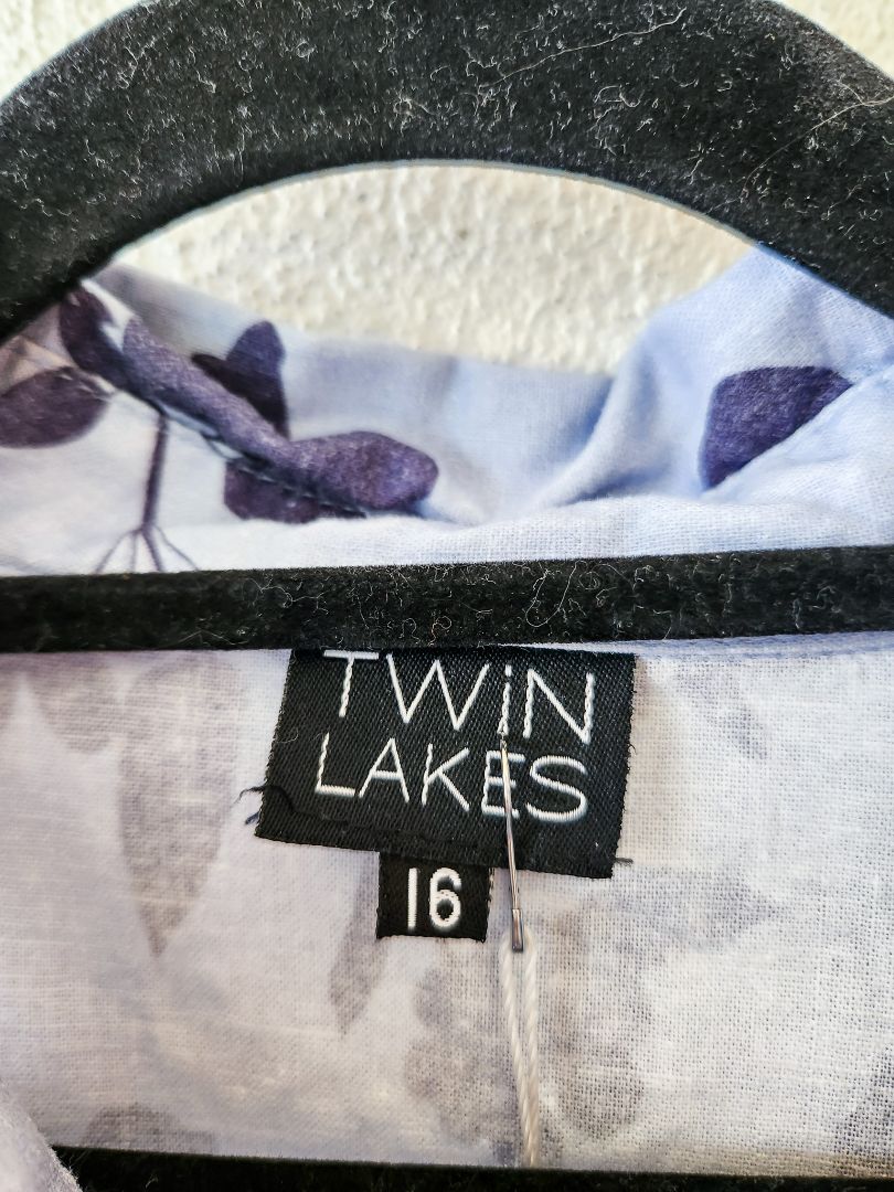 Twin Lakes top XL