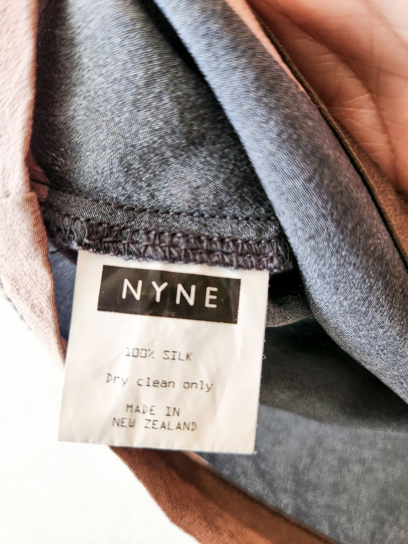 NYNE top XS