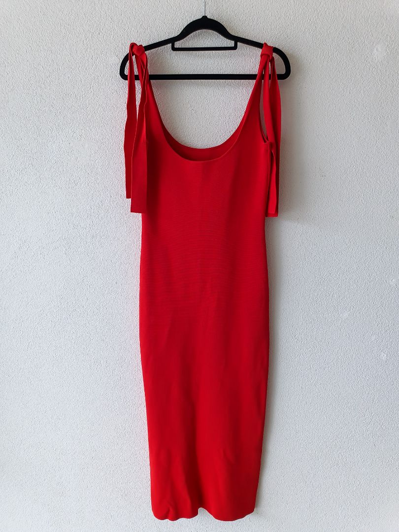 By Johnny Dress M