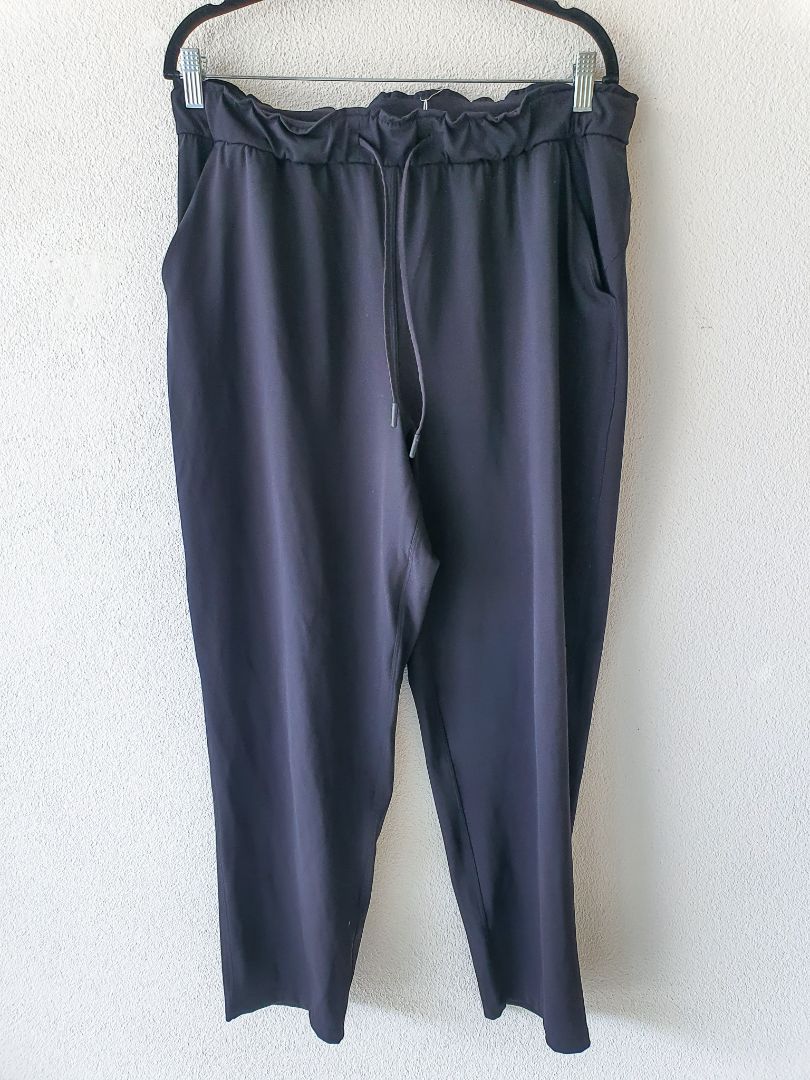 Lululemon Pants M