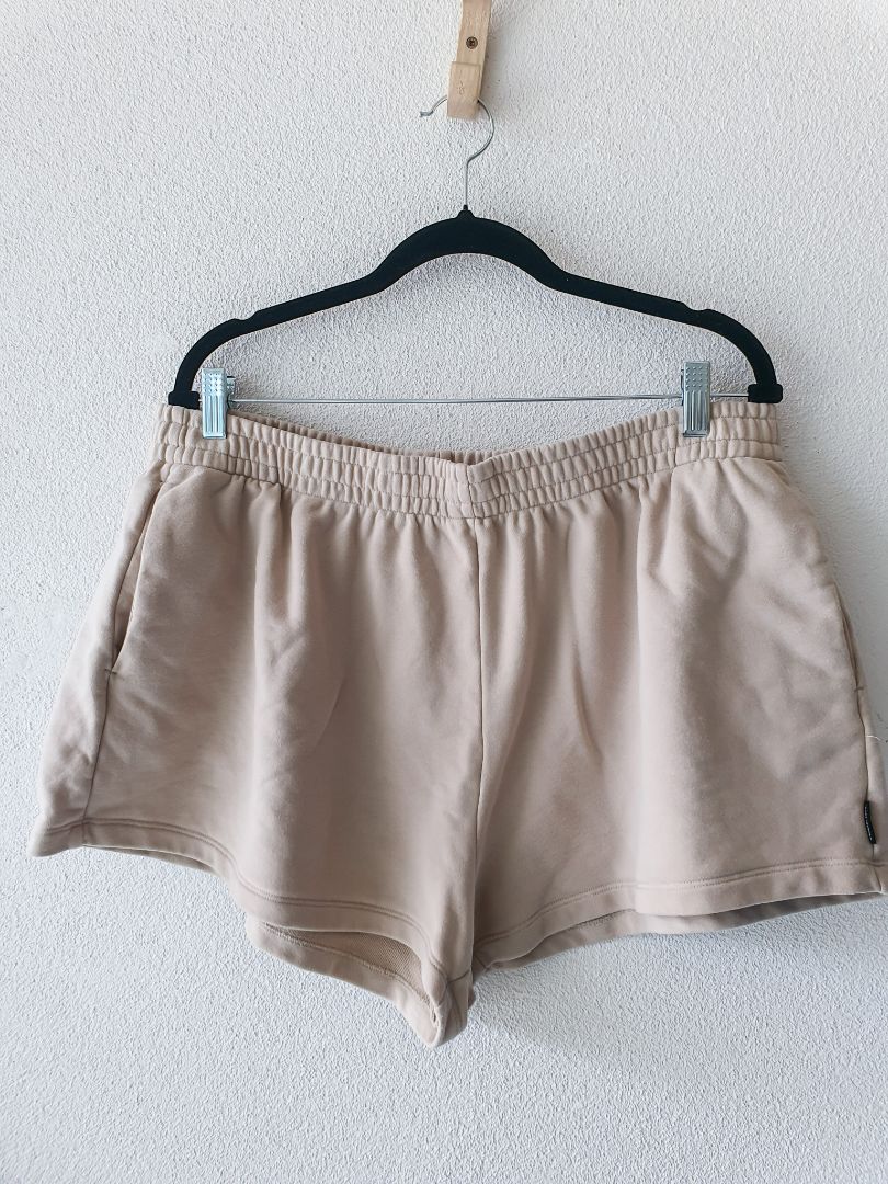 Country Road Shorts XL