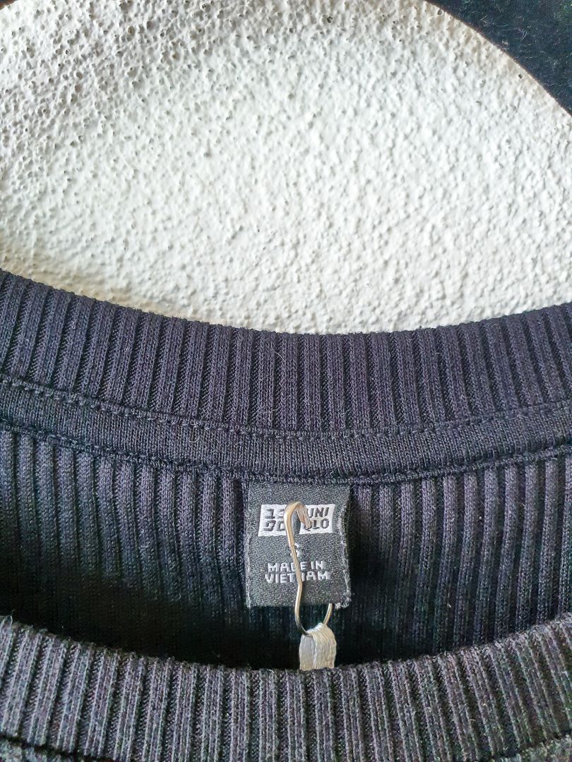 Uniqlo top S