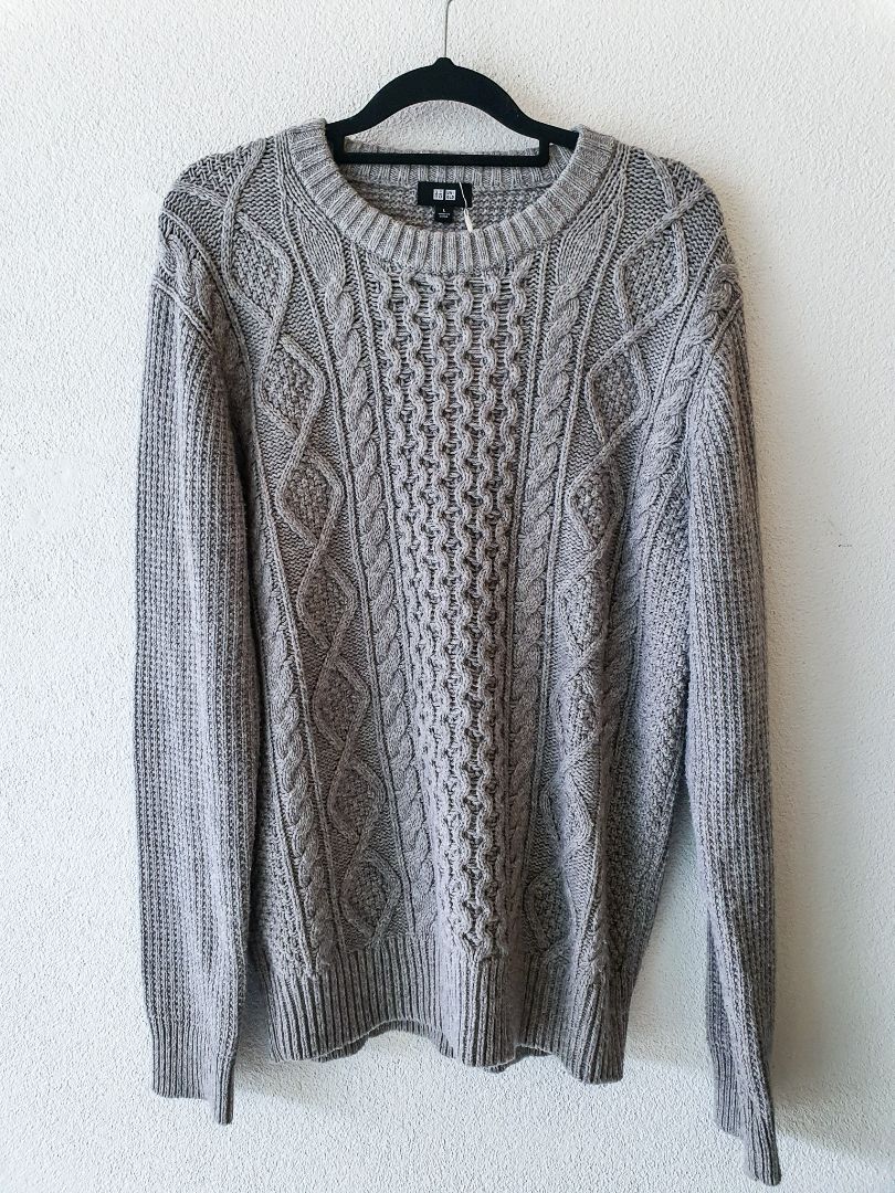 Uniqlo top L