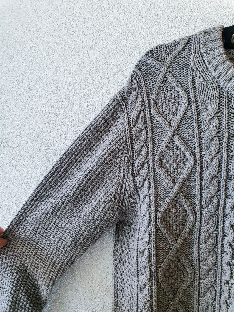 Uniqlo top L