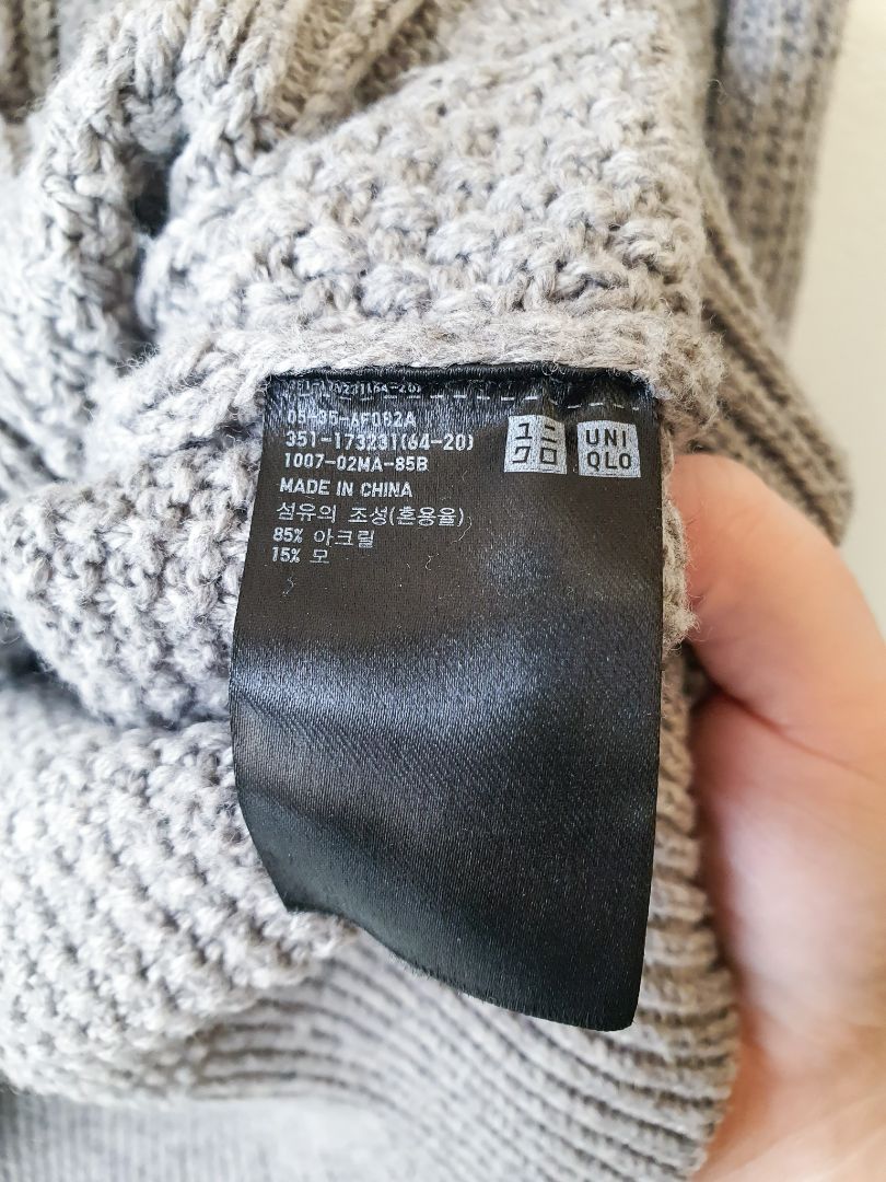 Uniqlo top L