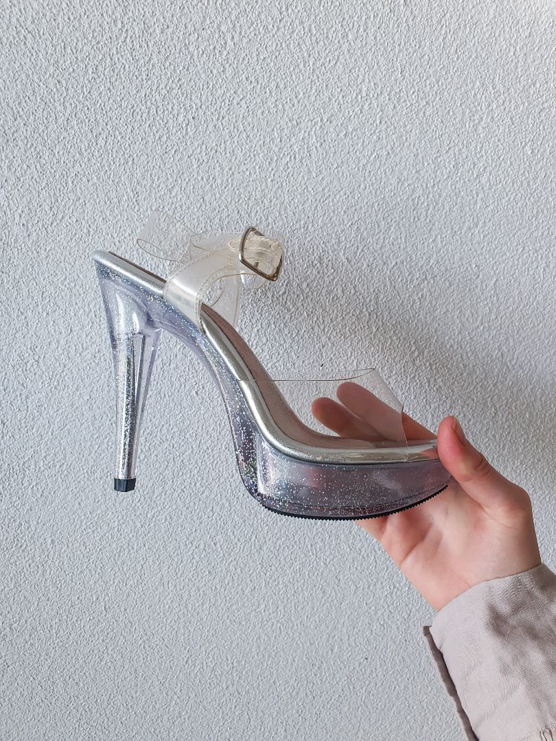 Fabulicious Shoes 8