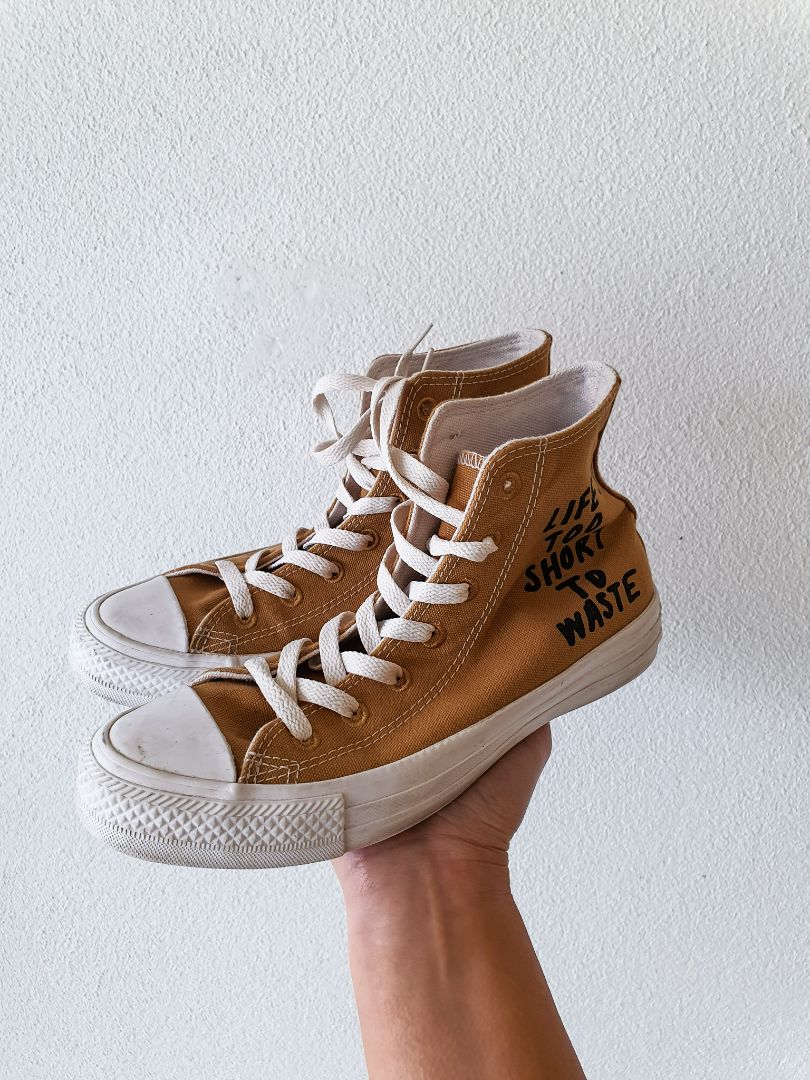 Converse Shoes 6.5