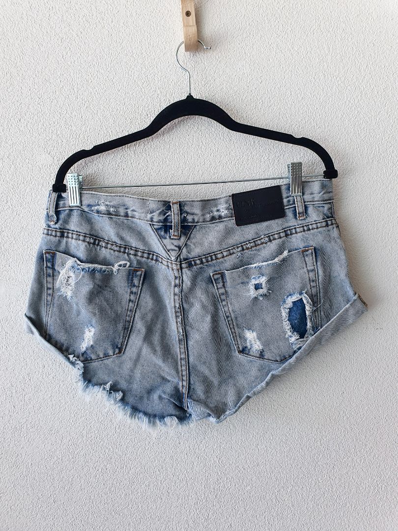 One Teaspoon Shorts M