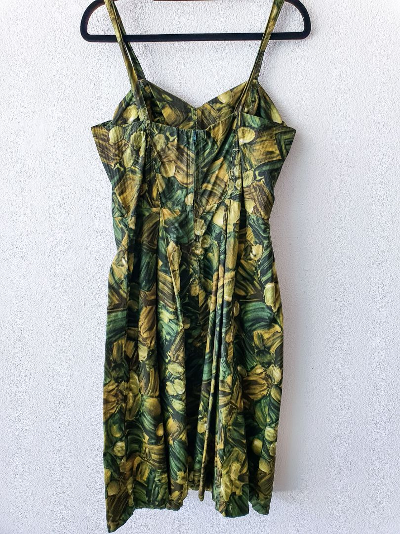 Dress M