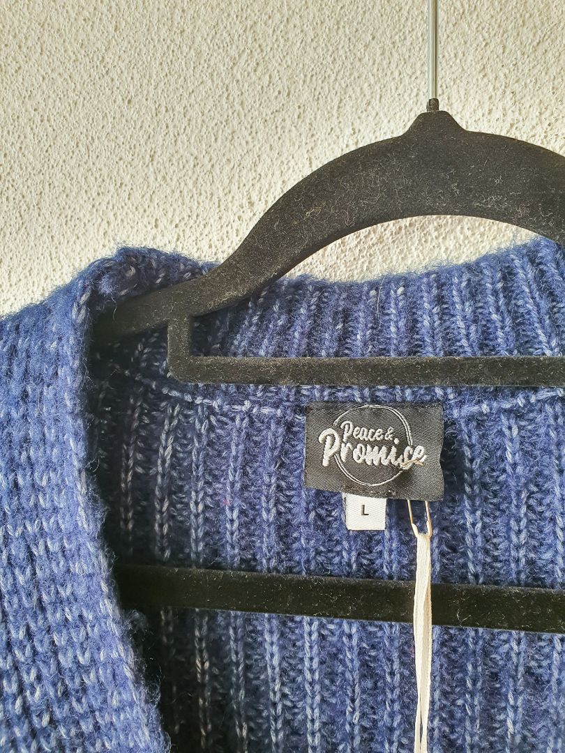 Peace & Promise Top L