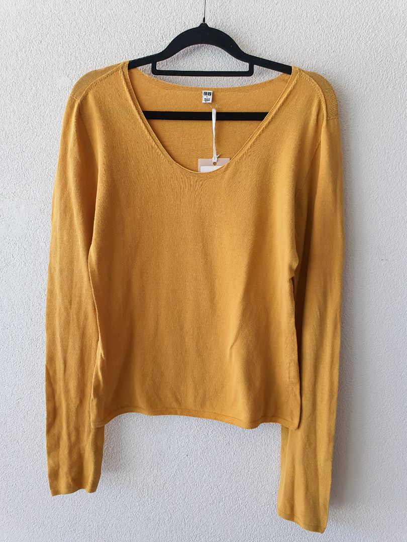 Uniqlo Top L