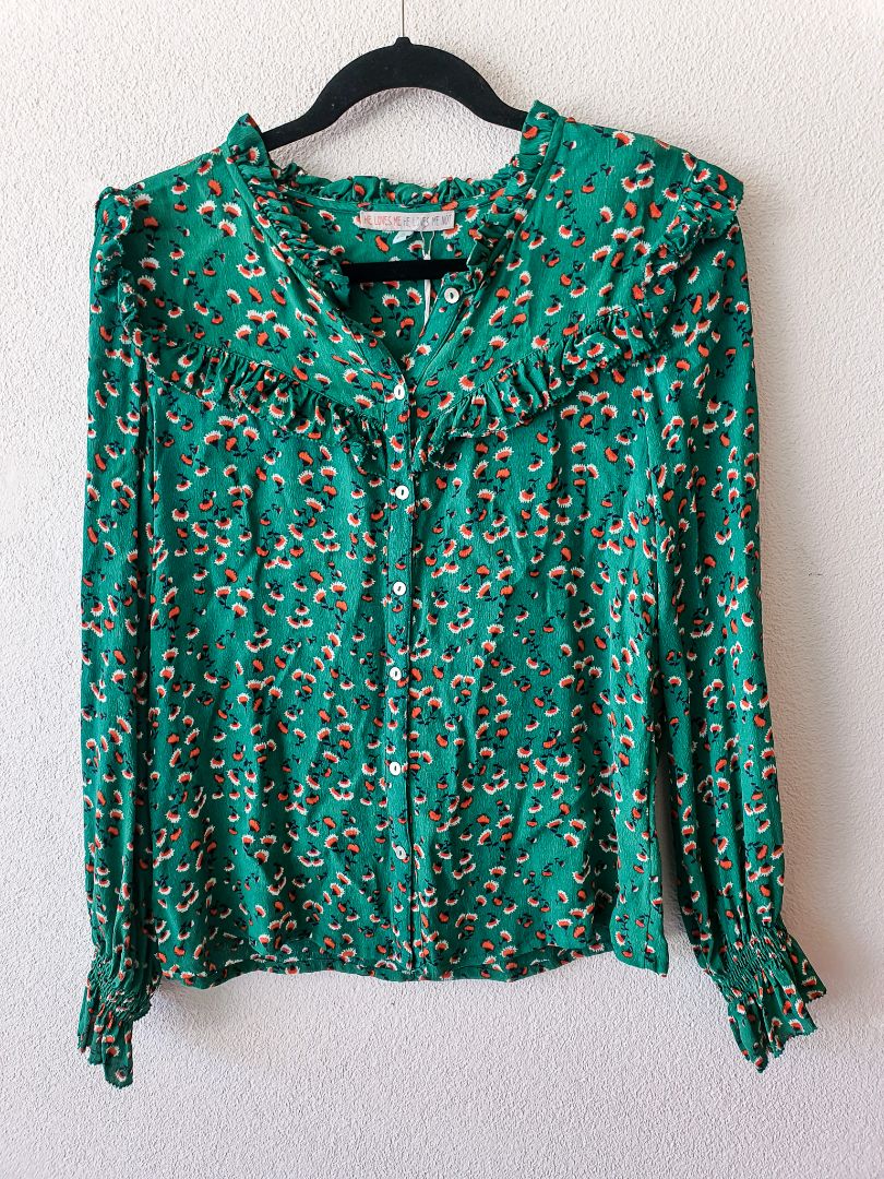 He loves me… Top XS