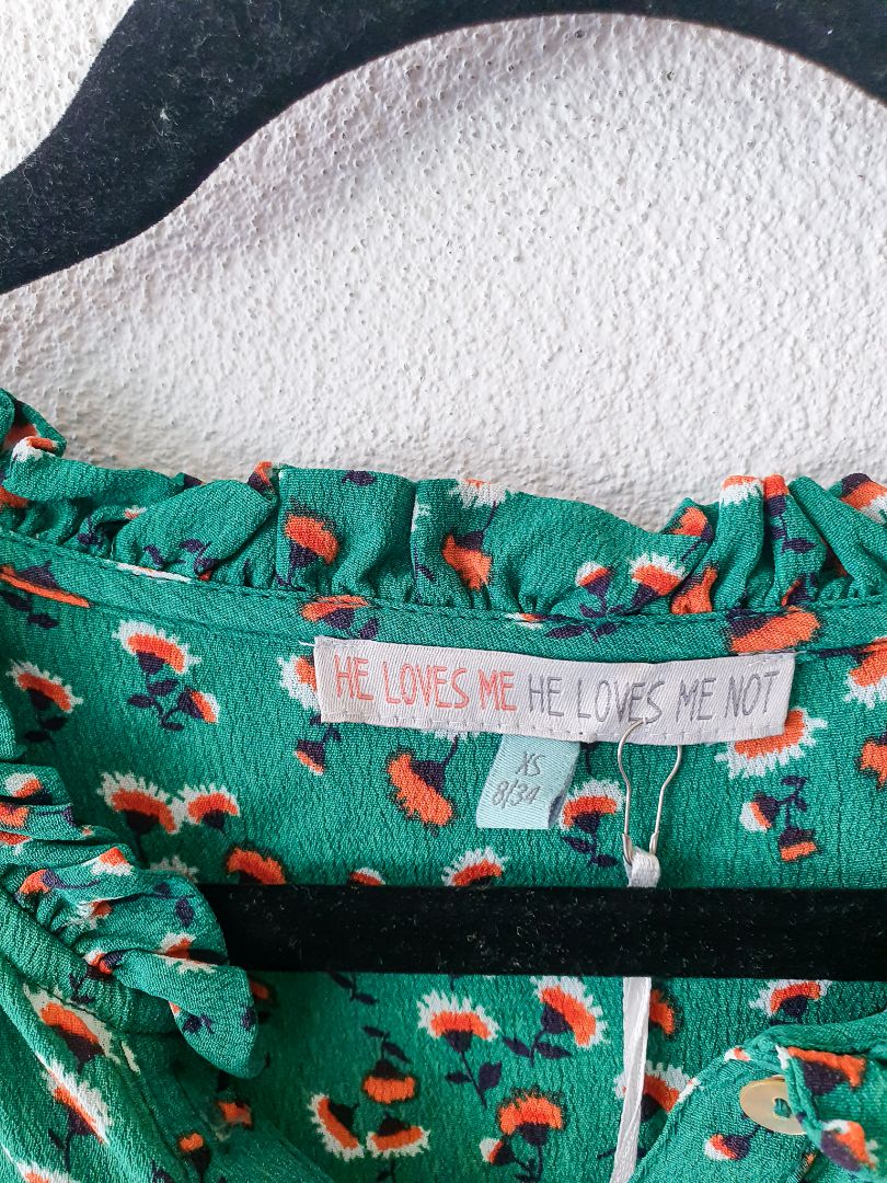 He loves me… Top XS