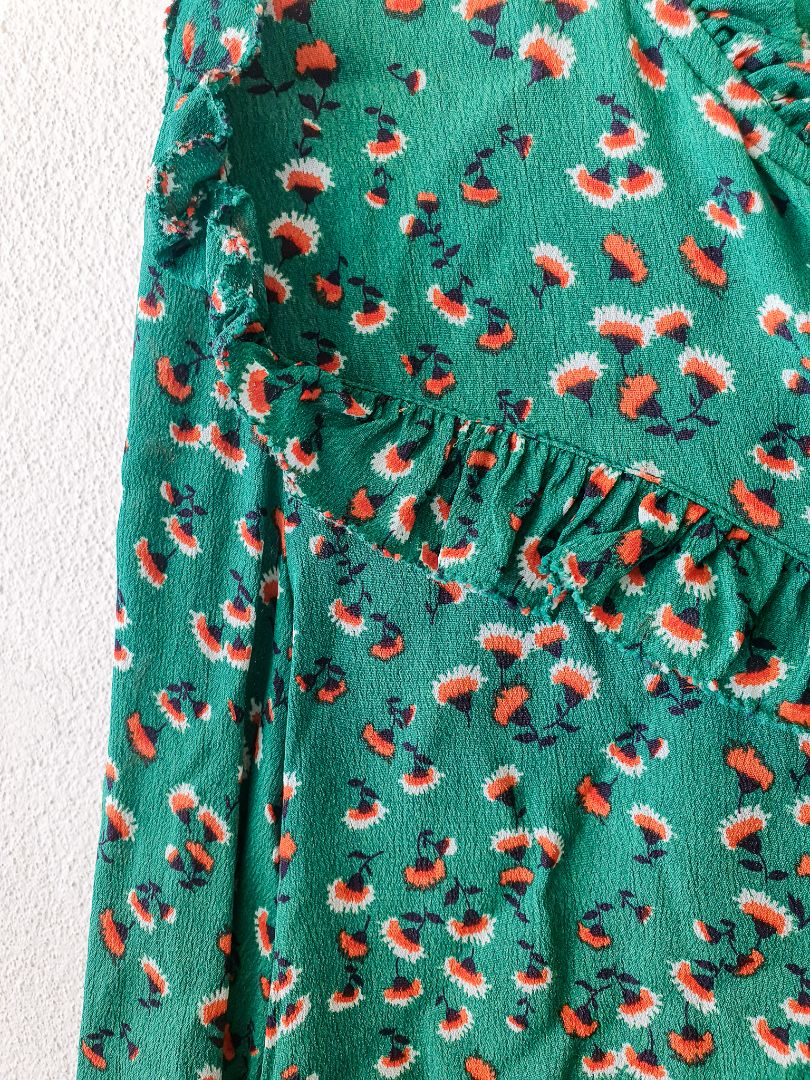 He loves me… Top XS