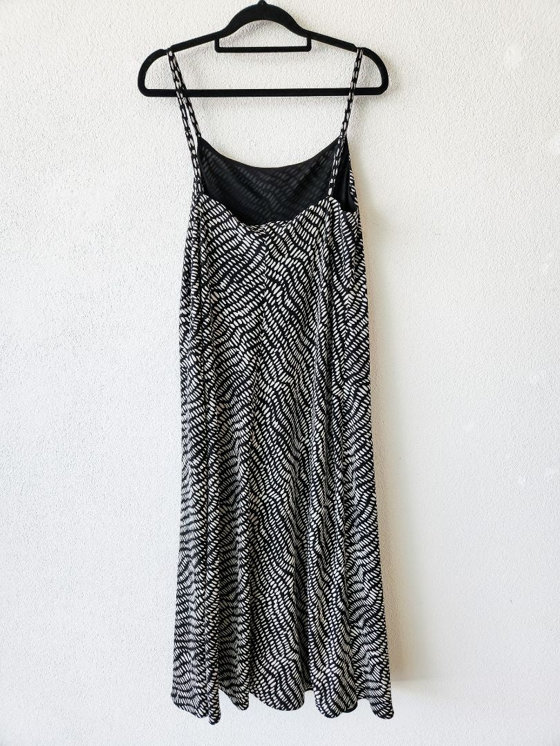 Repertoire Dress M