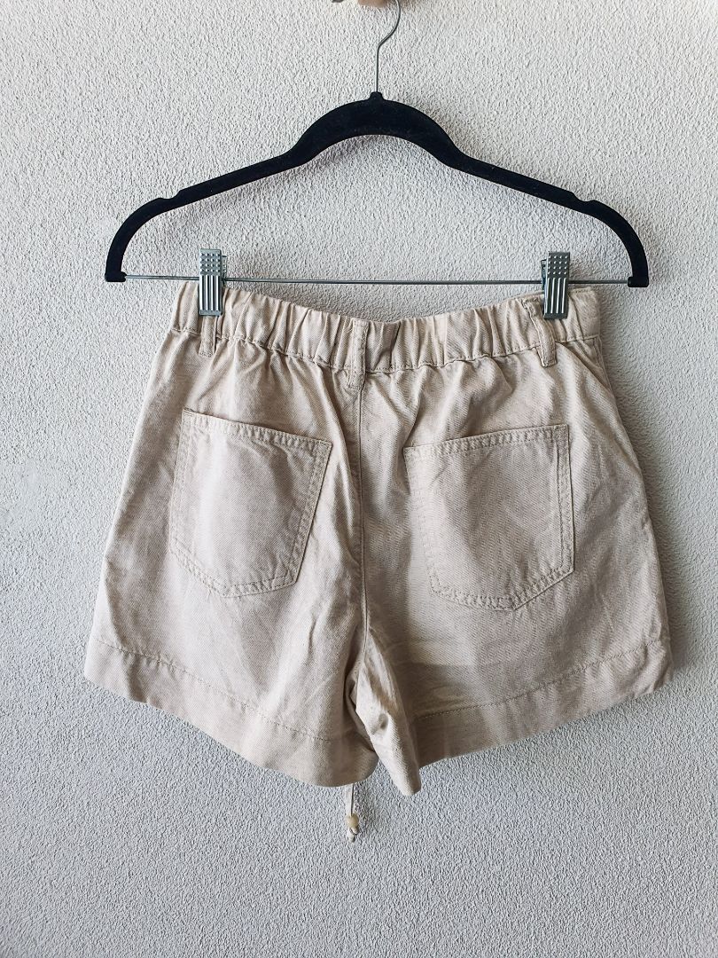 Urban Revivo Shorts XS