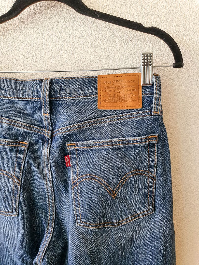 Levis Pants XS