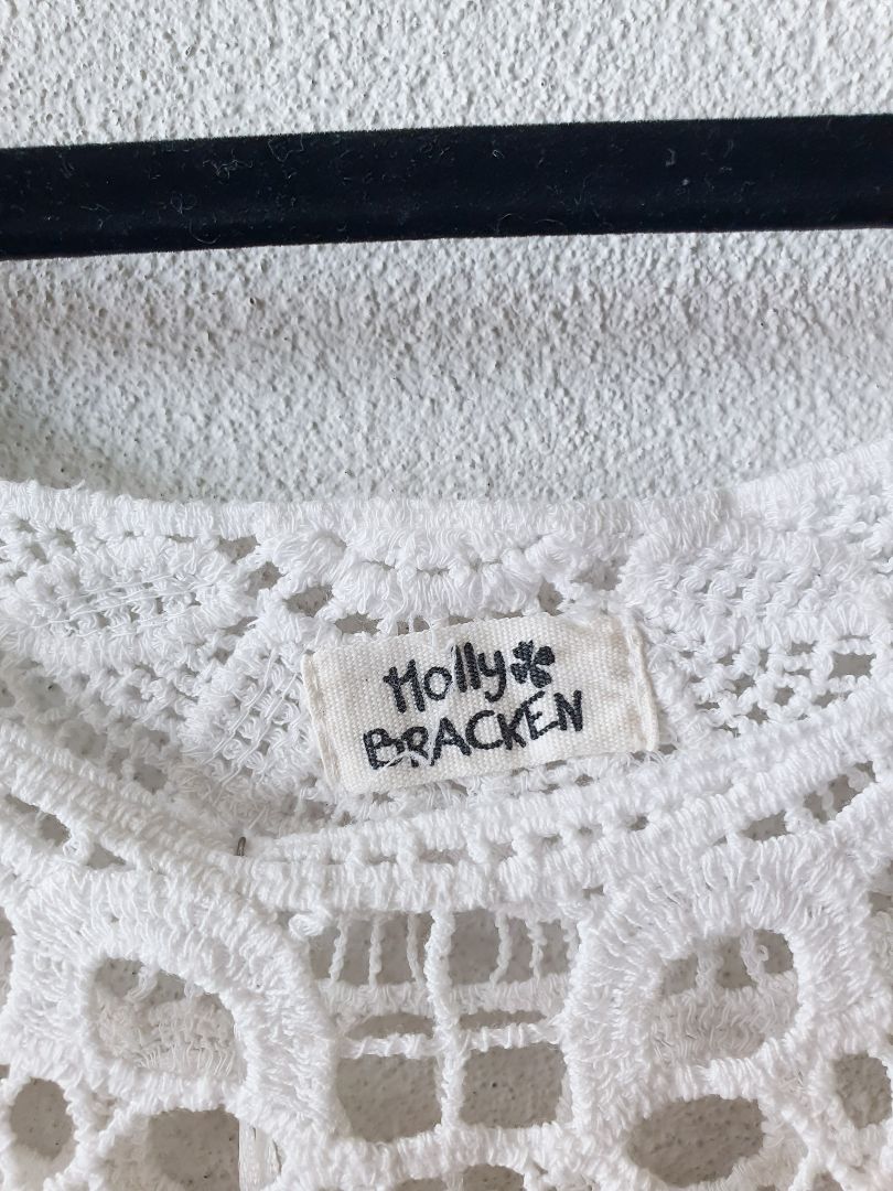 HOLLY BRACKEN Top OS