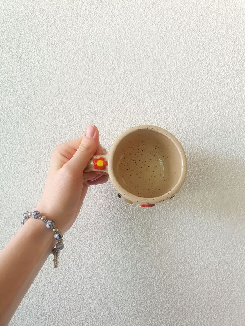 KR Ceramics Beehive Mug