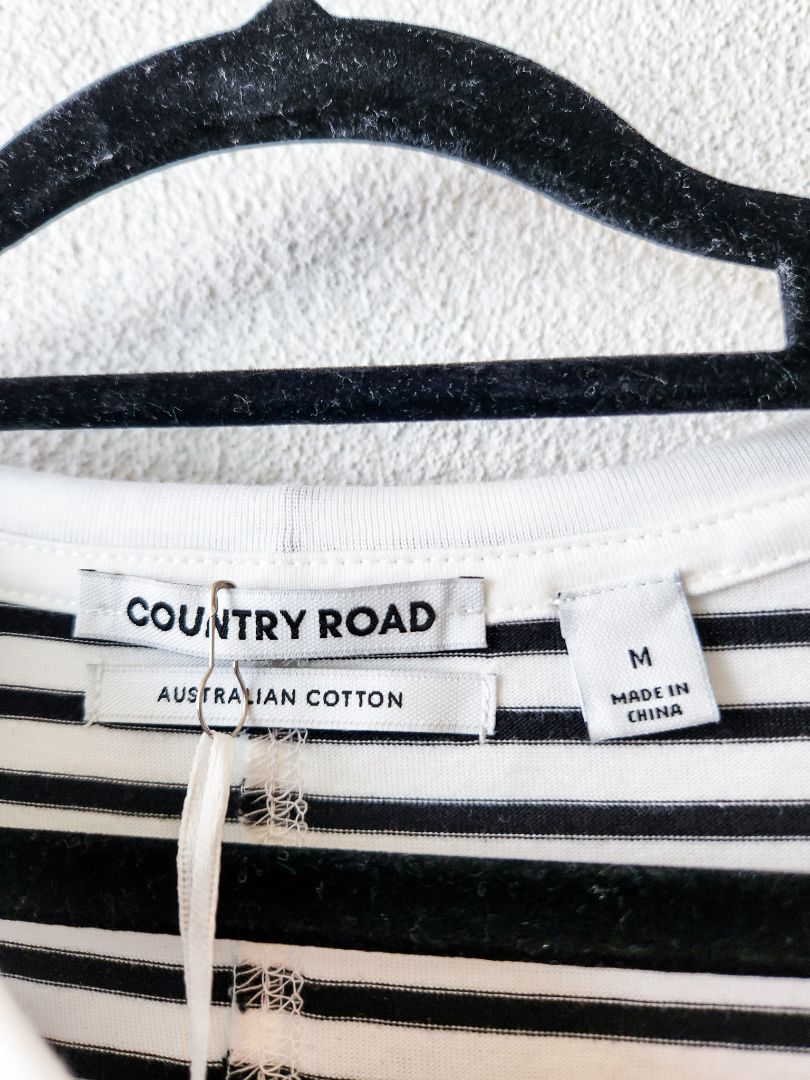 Country Road Dress M