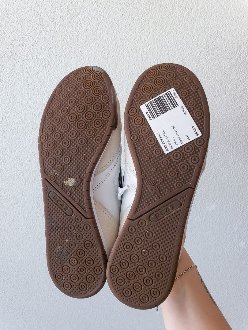 New Balance Shoes EUR39.5