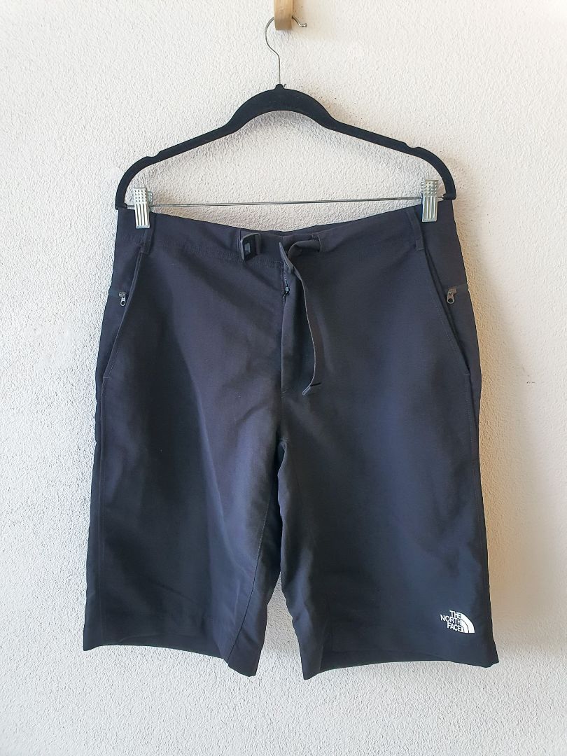 North Face Shorts S