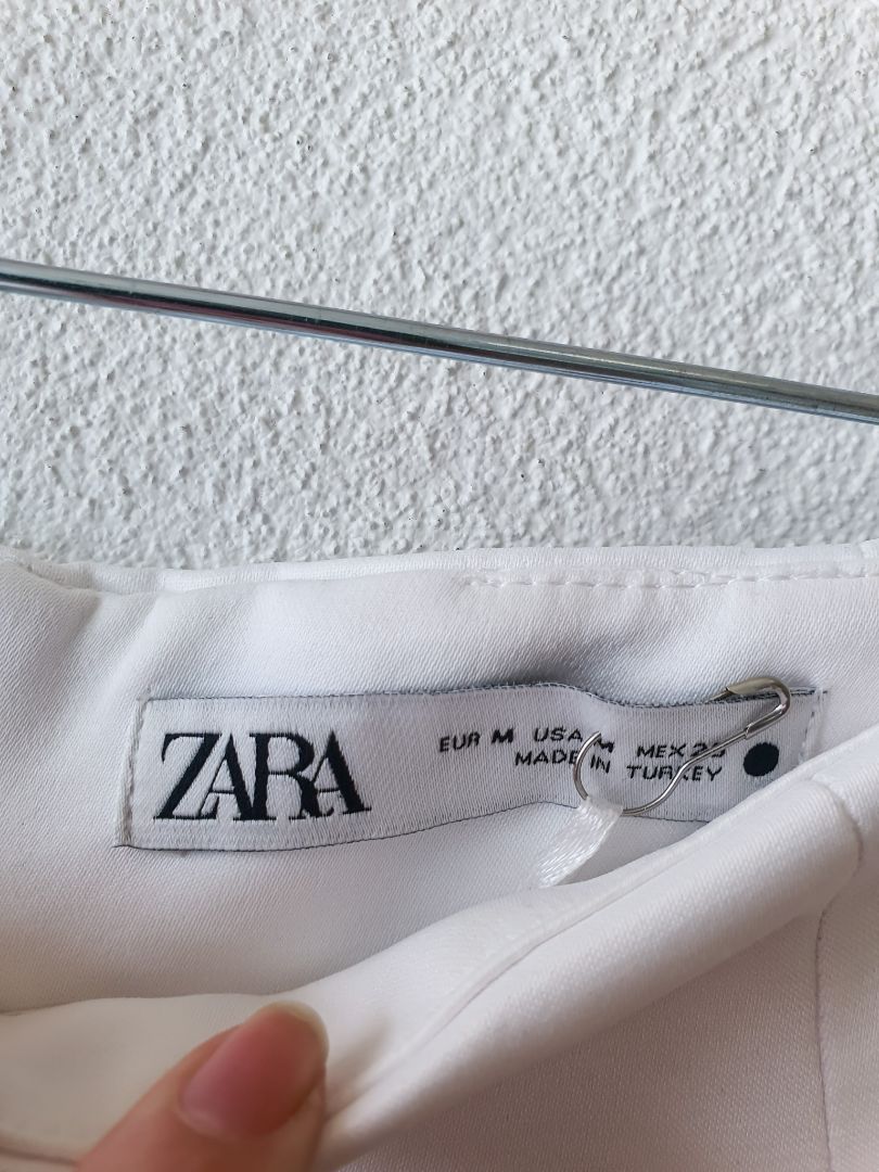 Zara Shorts M