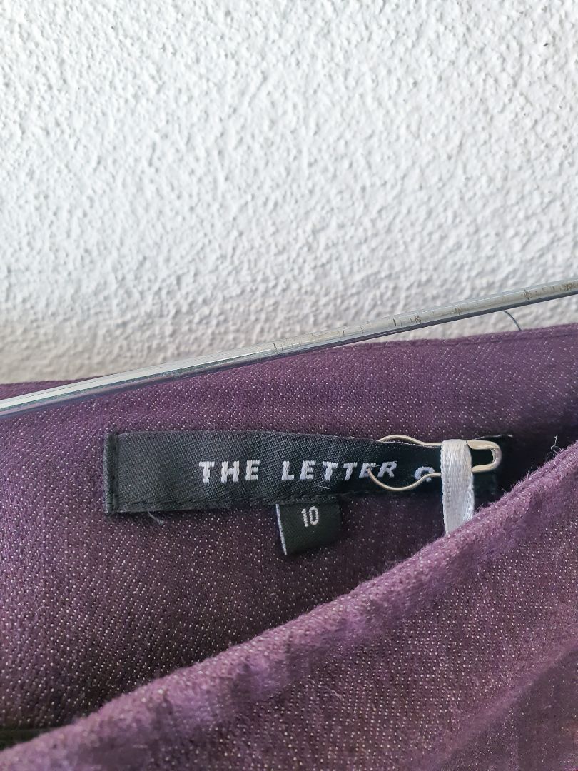 The Letter Q Skirt S