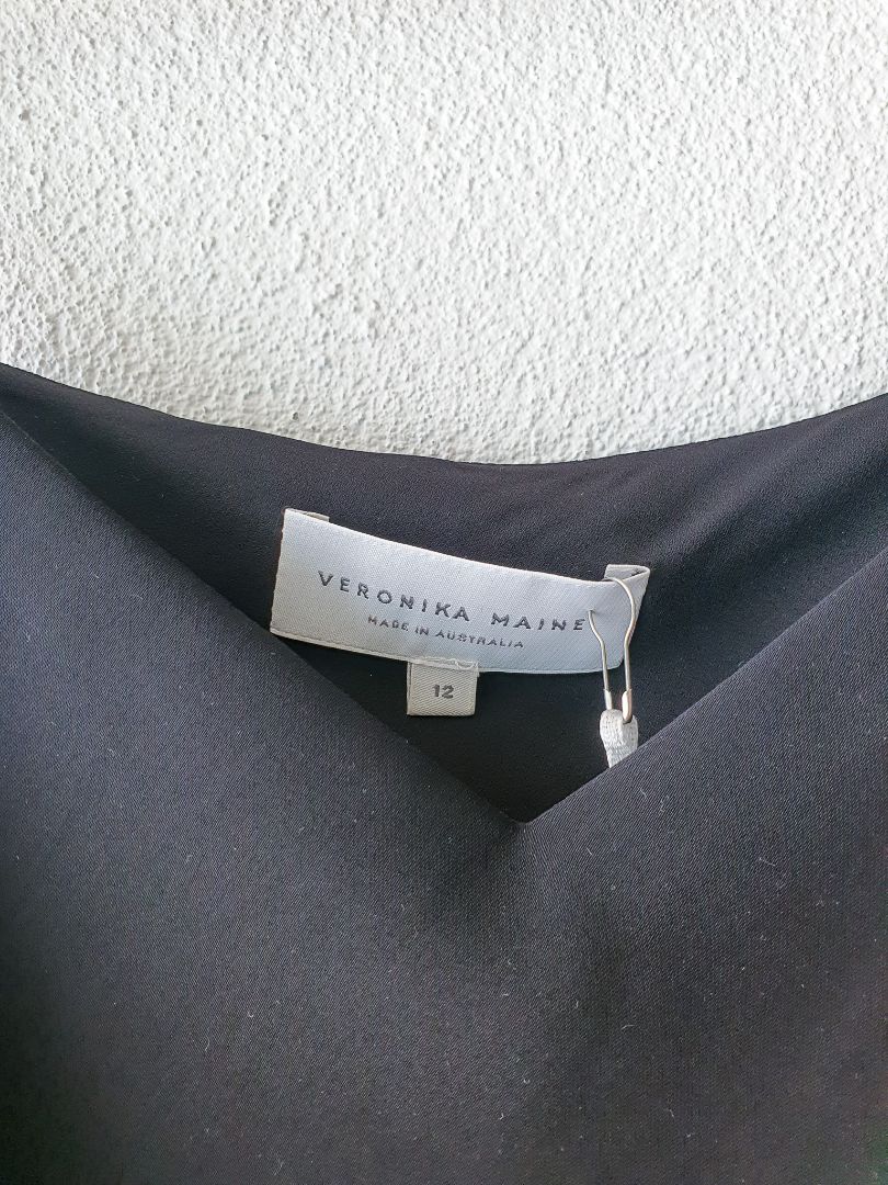 Veronika Maine Top M