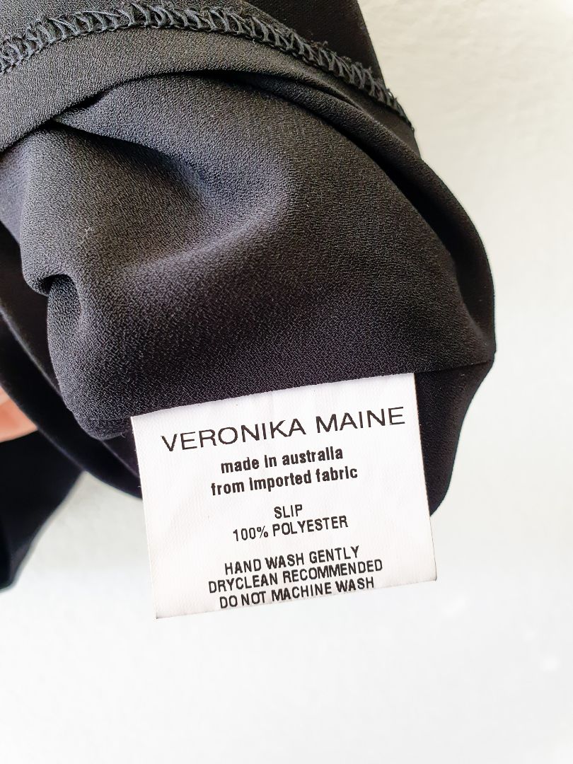 Veronika Maine Top M