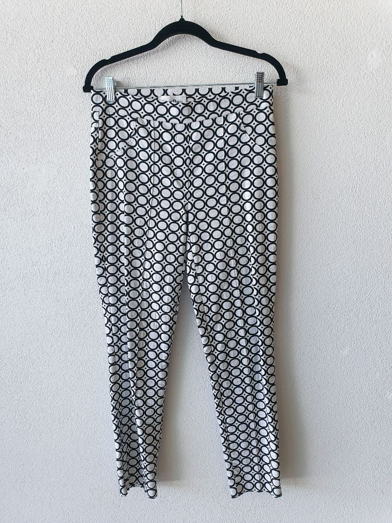 Joseph Ribkoff Pants M