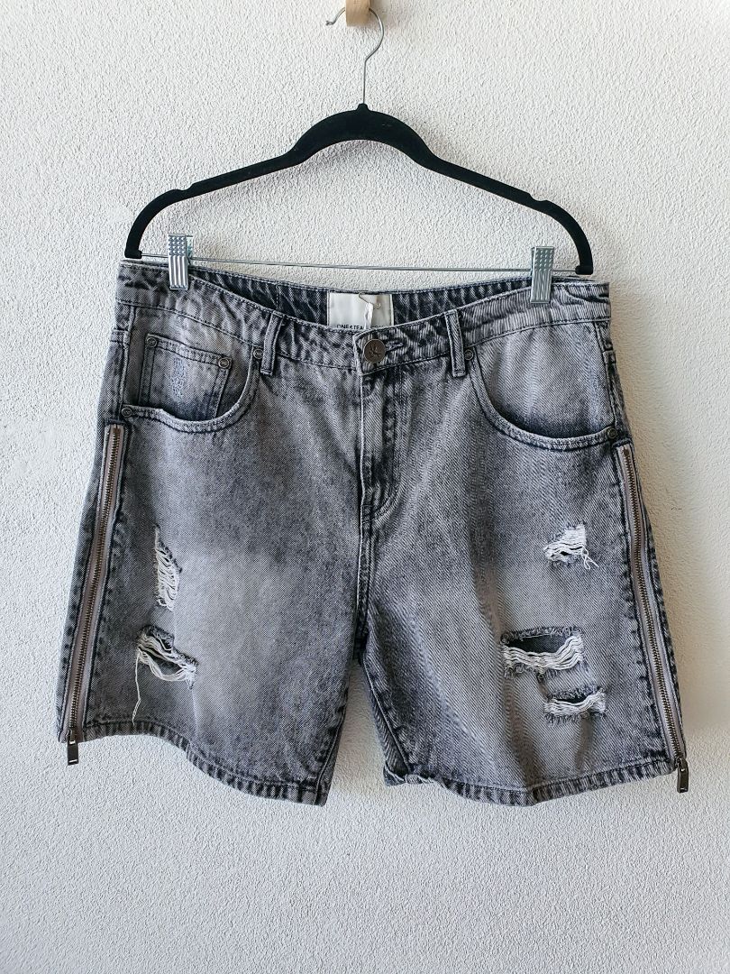 One Teaspoon Shorts 32